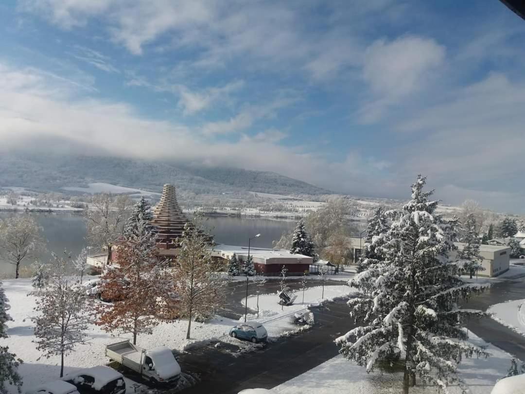 Studio- Apartament Lake View Pravets Golf Resort Екстер'єр фото