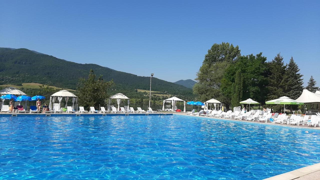 Studio- Apartament Lake View Pravets Golf Resort Екстер'єр фото